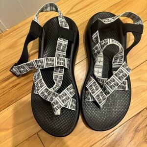 Chacos womens 8 practically unworn, gray and white